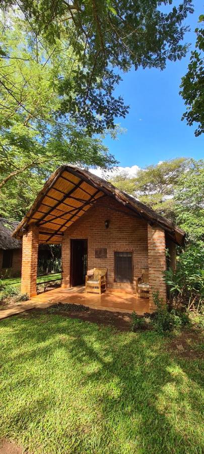 Barefoot Lodge And Safaris - Malawi Лилонгве Экстерьер фото