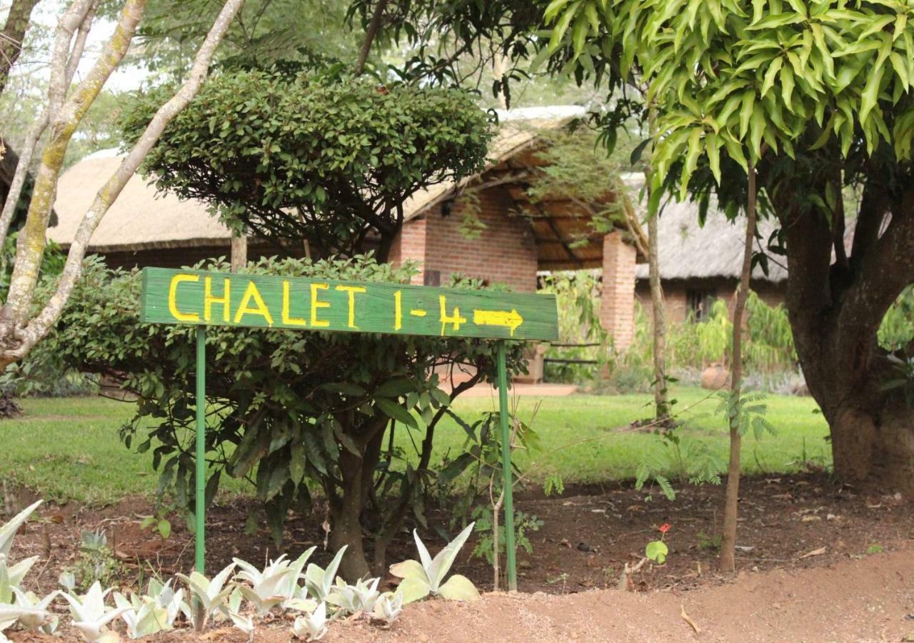 Barefoot Lodge And Safaris - Malawi Лилонгве Экстерьер фото
